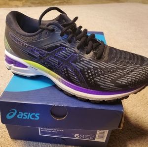 Asics GT 2000 8 size 6.5